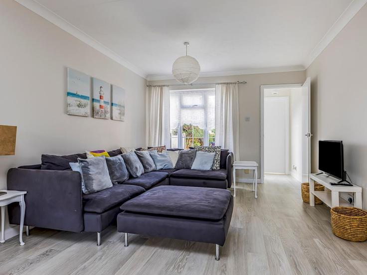 Building Horsefield Road - passthekeyss - 1316700 adresindeki bir dairede modern mobilyalarla zarif bir şekilde tasarlanmış oturma odası Chichester District, Chichester