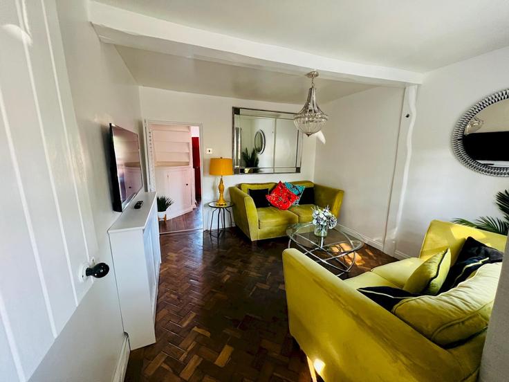 Ashford District, Tenterden에 위치한 Building Bridewell Lane - passthekeyss - 1233971 - LON 아파트의 세련된 인테리어가 돋보이는 거실