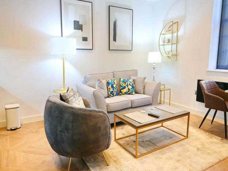 Salle de séjour élégante avec mobilier moderne dans un appartement à Building Blackfriars Road - passthekeyss - 1223654 - LON à City of Salford, Salford Salle de séjour élégante avec mobilier moderne dans un appartement à Building Blackfriars Road - passthekeyss - 1223654 - LON à City of Salford, Salford