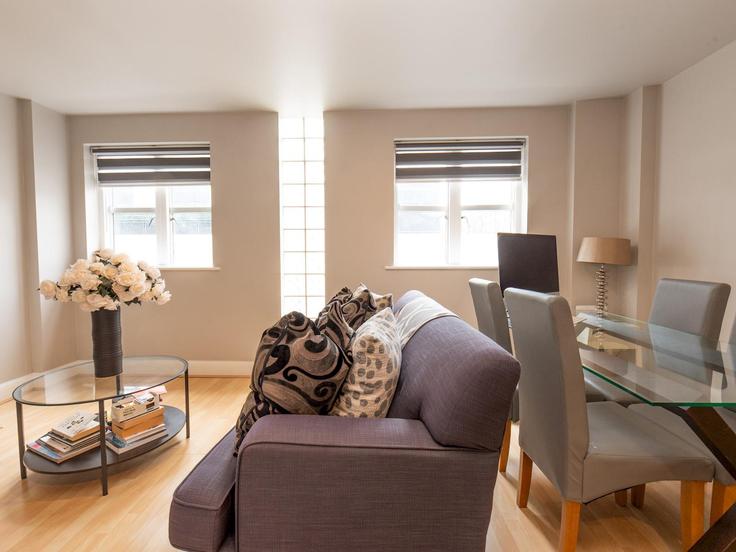 City of Westminster, London에 위치한 Building Redan Place - passthekeyss - 1296598 - LON 아파트의 세련된 인테리어가 돋보이는 거실