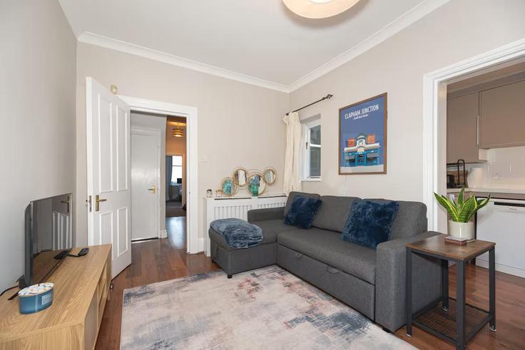 Salle de séjour élégante avec mobilier moderne dans un appartement à Building Mysore Road - passthekeyss - 1364688 à London Borough of Wandsworth, London