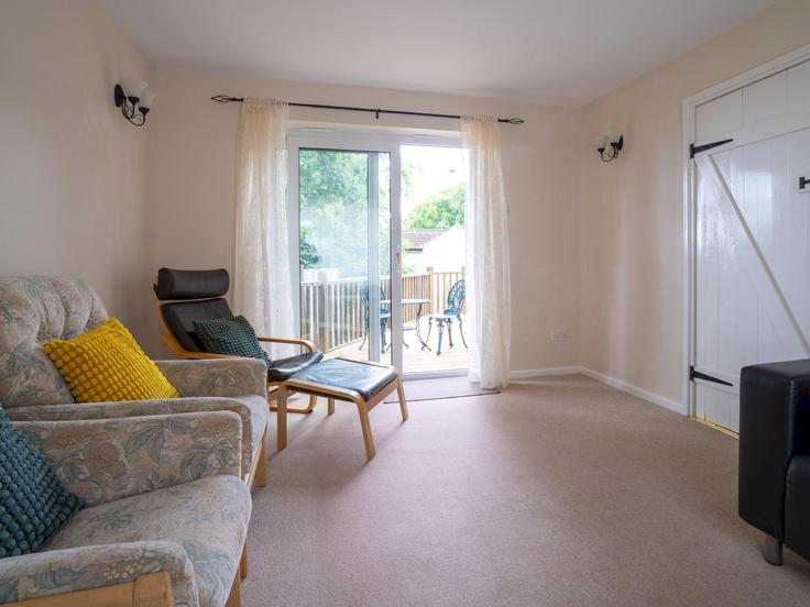 Salle de séjour élégante avec mobilier moderne dans un appartement à Building Frithwood Close - passthekeyss - 1232959 - LON à Stroud District, Stroud Salle de séjour élégante avec mobilier moderne dans un appartement à Building Frithwood Close - passthekeyss - 1232959 - LON à Stroud District, Stroud