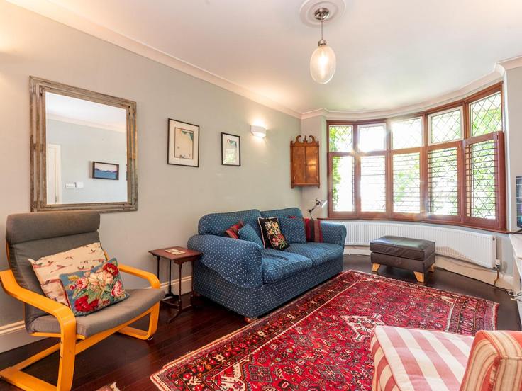 Salle de séjour élégante avec mobilier moderne dans un appartement à Building Constitution Rise - passthekeyss - 1286054 - LON à Royal Borough of Greenwich, London