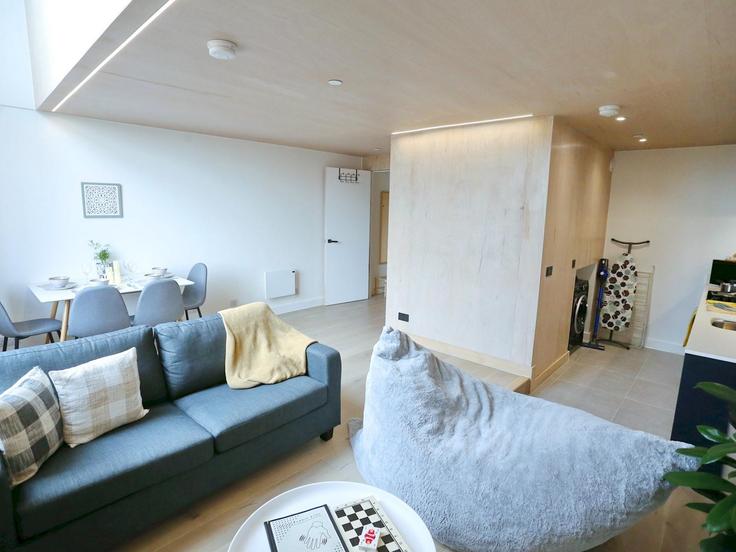Salle de séjour élégante avec mobilier moderne dans un appartement à Building Spinners Way - passthekeyss - 1223651 - LON à Manchester, Manchester Salle de séjour élégante avec mobilier moderne dans un appartement à Building Spinners Way - passthekeyss - 1223651 - LON à Manchester, Manchester