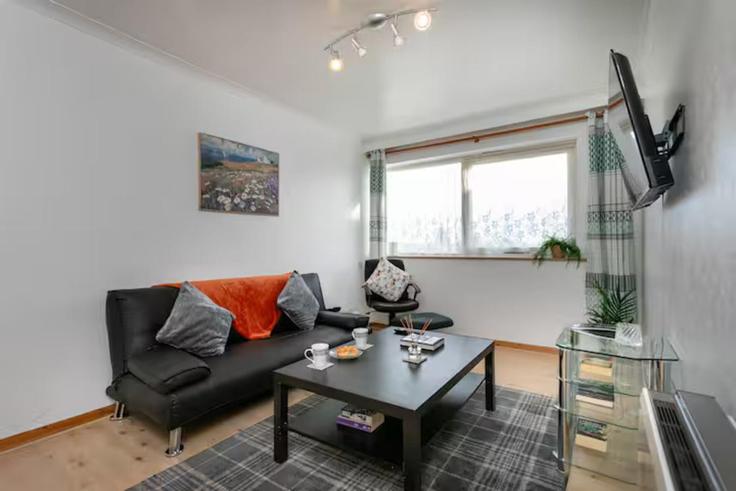 Nottingham Broxtowe DistrictのBuilding Broadgate Avenue - passthekeyss - 1371903のアパートメントにある、モダンな家具を備えたエレガントなデザインのリビングルーム Nottingham Broxtowe DistrictのBuilding Broadgate Avenue - passthekeyss - 1371903のアパートメントにある、モダンな家具を備えたエレガントなデザインのリビングルーム