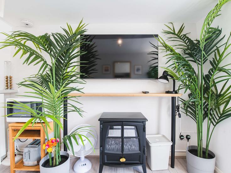 Elegant gestaltetes Wohnzimmer mit moderner Einrichtung in einer Wohnung im Building Craven Terrace - passthekeyss - 1056326 in City of Westminster, London