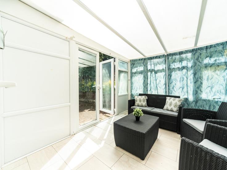Salle de séjour élégante avec mobilier moderne dans un appartement à Building Bowness Road - passthekeyss - 1235337 - LON à London Borough of Bexley, Bexleyheath Salle de séjour élégante avec mobilier moderne dans un appartement à Building Bowness Road - passthekeyss - 1235337 - LON à London Borough of Bexley, Bexleyheath