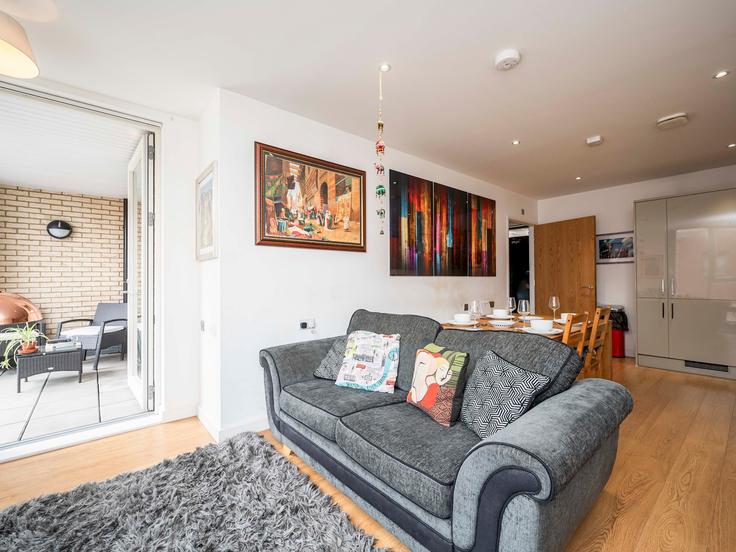 Salle de séjour élégante avec mobilier moderne dans un appartement à Building Old Jamaica Road - passthekeyss - 1233768 - LON à London Borough of Southwark, London