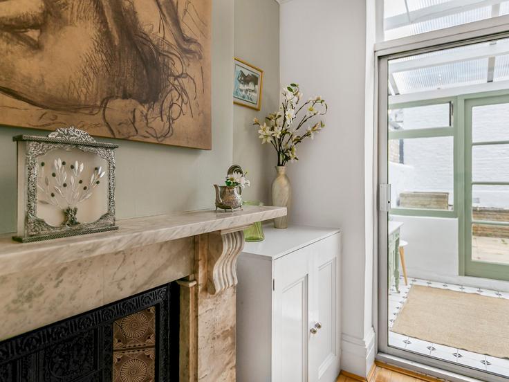 Elegante sala de estar con mobiliario moderno en un apartamento en Building Beauchamp Road - passthekeyss - 1054644 - LON en London Borough of Wandsworth, London Elegante sala de estar con mobiliario moderno en un apartamento en Building Beauchamp Road - passthekeyss - 1054644 - LON en London Borough of Wandsworth, London