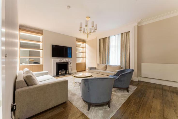 Elegant gestaltetes Wohnzimmer mit moderner Einrichtung in einer Wohnung im Building Dunraven Street - passthekeyss - 1432337 in City of Westminster, London Elegant gestaltetes Wohnzimmer mit moderner Einrichtung in einer Wohnung im Building Dunraven Street - passthekeyss - 1432337 in City of Westminster, London