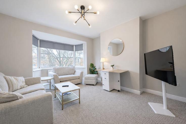 Elegante sala de estar con mobiliario moderno en un apartamento en Building Ovington Grove - passthekeyss - 1475860 en Newcastle upon Tyne District, Newcastle upon Tyne