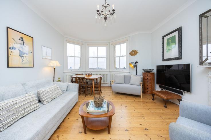 Salle de séjour élégante avec mobilier moderne dans un appartement à Building First Avenue - passthekeyss - 1507042 à Hove, Hove Salle de séjour élégante avec mobilier moderne dans un appartement à Building First Avenue - passthekeyss - 1507042 à Hove, Hove
