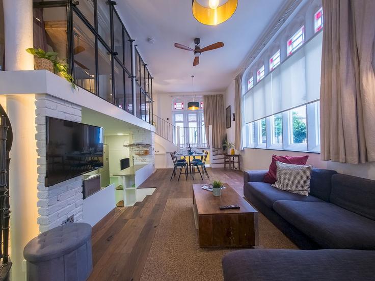 Sala de estar elegantemente projetada com móveis modernos em um apartamento no Building Saint Leonards Road - passthekeyss - 1537972 em London Borough of Tower Hamlets, London Sala de estar elegantemente projetada com móveis modernos em um apartamento no Building Saint Leonards Road - passthekeyss - 1537972 em London Borough of Tower Hamlets, London