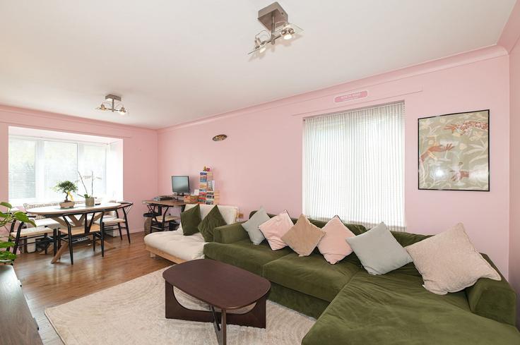 Salle de séjour élégante avec mobilier moderne dans un appartement à Building North Road - passthekeyss - 1586961 à London Borough of Merton, London Salle de séjour élégante avec mobilier moderne dans un appartement à Building North Road - passthekeyss - 1586961 à London Borough of Merton, London