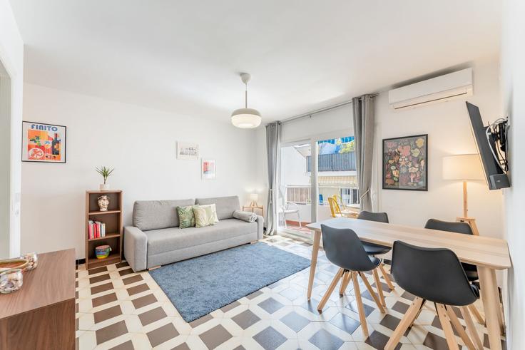 Building Calle Palangreros - passthekeyss - 1638151 adresindeki bir dairede modern mobilyalarla zarif bir şekilde tasarlanmış oturma odası Fuengirola, Fuengirola Building Calle Palangreros - passthekeyss - 1638151 adresindeki bir dairede modern mobilyalarla zarif bir şekilde tasarlanmış oturma odası Fuengirola, Fuengirola