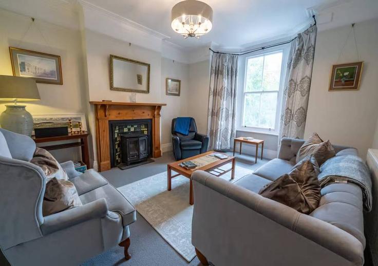 Salle de séjour élégante avec mobilier moderne dans un appartement à Building Belle Vue Gardens - passthekeyss - 1642740 à Shrewsbury, Shrewsbury Salle de séjour élégante avec mobilier moderne dans un appartement à Building Belle Vue Gardens - passthekeyss - 1642740 à Shrewsbury, Shrewsbury