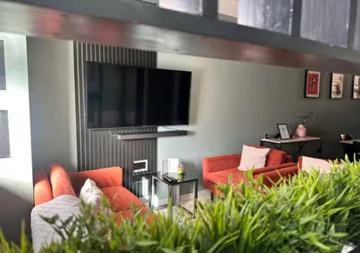 Salle de séjour élégante avec mobilier moderne dans un appartement à Building Steele Street - passthekeyss - 1647202 à Chester, Chester Salle de séjour élégante avec mobilier moderne dans un appartement à Building Steele Street - passthekeyss - 1647202 à Chester, Chester