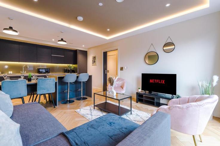 Elegant gestaltetes Wohnzimmer mit moderner Einrichtung in einer Wohnung im Building Micklegate - passtheproperty - 1051432 - LON in York, York