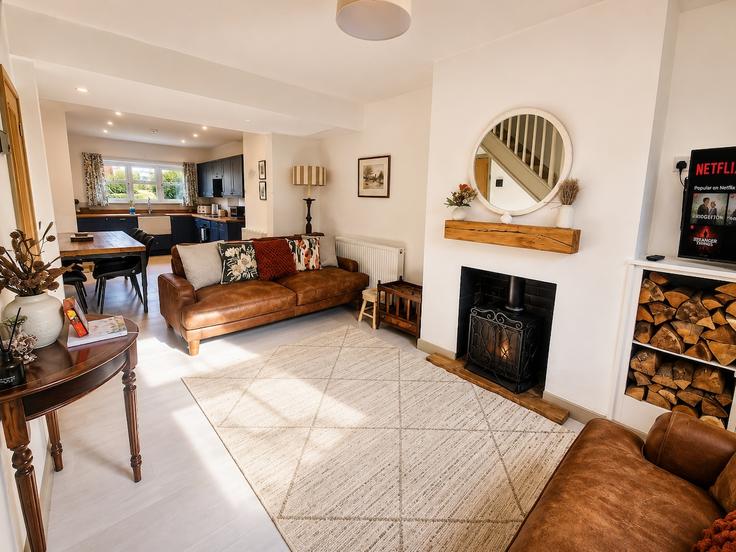 Elegant gestaltetes Wohnzimmer mit moderner Einrichtung in einer Wohnung im Building Forge Road - patternbricks-apartments - 1569787 in Warwick District, Kenilworth Elegant gestaltetes Wohnzimmer mit moderner Einrichtung in einer Wohnung im Building Forge Road - patternbricks-apartments - 1569787 in Warwick District, Kenilworth