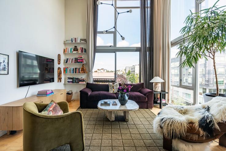 Building 12th Avenue - phinney-ridge-properties - 1606137 adresindeki bir dairede modern mobilyalarla zarif bir şekilde tasarlanmış oturma odası Seattle, Seattle Building 12th Avenue - phinney-ridge-properties - 1606137 adresindeki bir dairede modern mobilyalarla zarif bir şekilde tasarlanmış oturma odası Seattle, Seattle