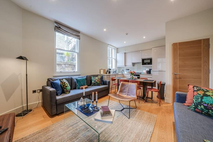City of Westminster, London에 위치한 Building Great Titchfield Street - plotseeker-limited-1 - 1625455 유닛의 세련된 인테리어가 돋보이는 거실