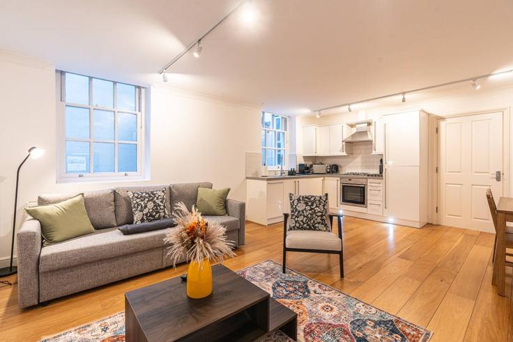 City of London, London에 위치한 Building College Hill - plotseeker-limited-1 - 1625464 유닛의 세련된 인테리어가 돋보이는 거실 City of London, London에 위치한 Building College Hill - plotseeker-limited-1 - 1625464 유닛의 세련된 인테리어가 돋보이는 거실