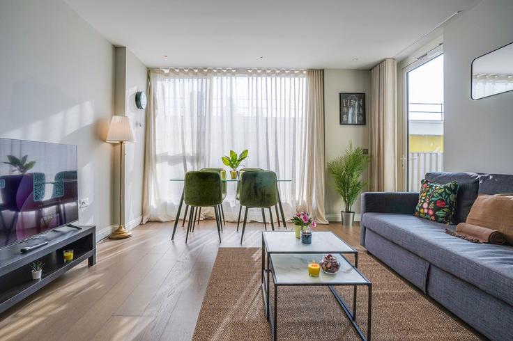 Elegant gestaltetes Wohnzimmer mit moderner Einrichtung in einer Wohnung im Building Kennington Lane - plotseeker - 1365698 in London Borough of Lambeth, London Elegant gestaltetes Wohnzimmer mit moderner Einrichtung in einer Wohnung im Building Kennington Lane - plotseeker - 1365698 in London Borough of Lambeth, London