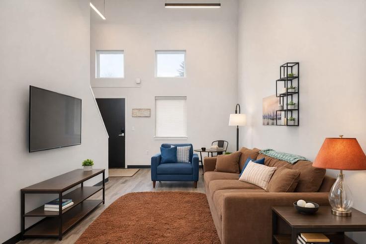 Appleton AppletonのBuilding South Badger Avenue - powerhouseproperties920 - 1387451のアパートメントにある、モダンな家具を備えたエレガントなデザインのリビングルーム Appleton AppletonのBuilding South Badger Avenue - powerhouseproperties920 - 1387451のアパートメントにある、モダンな家具を備えたエレガントなデザインのリビングルーム
