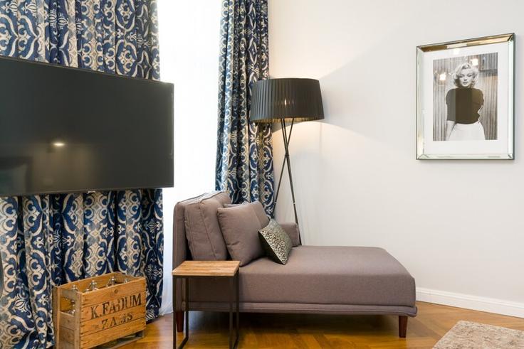 Salle de séjour élégante avec mobilier moderne dans un appartement à Building Mariannengasse - prestige-apartments - 1339211 à Vienna, Vienna
