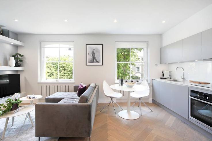 Building Moorhouse Road - prime-sa - 1336246 adresindeki bir dairede modern mobilyalarla zarif bir şekilde tasarlanmış oturma odası City of Westminster, London Building Moorhouse Road - prime-sa - 1336246 adresindeki bir dairede modern mobilyalarla zarif bir şekilde tasarlanmış oturma odası City of Westminster, London