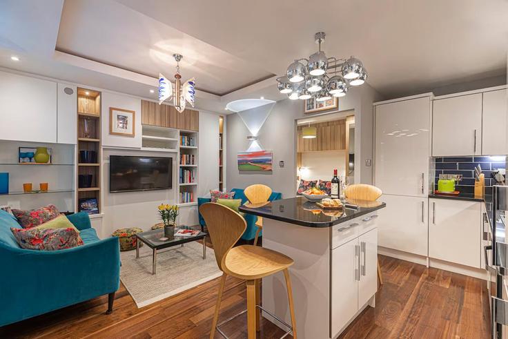 Elegante sala de estar con mobiliario moderno en un apartamento en Building Kensington Park Road - primecityrentals - 1501429 en Royal Borough of Kensington and Chelsea, London
