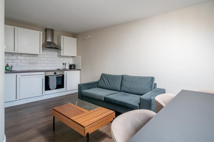 Salle de séjour élégante avec mobilier moderne dans un appartement à Building Royal Crescent - primecityrentals - 1501432 à Royal Borough of Kensington and Chelsea, London Salle de séjour élégante avec mobilier moderne dans un appartement à Building Royal Crescent - primecityrentals - 1501432 à Royal Borough of Kensington and Chelsea, London