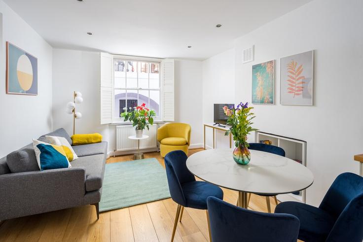 City of Westminster, London에 위치한 Building Aylesford Street - primecityrentals - 1524701 유닛의 세련된 인테리어가 돋보이는 거실