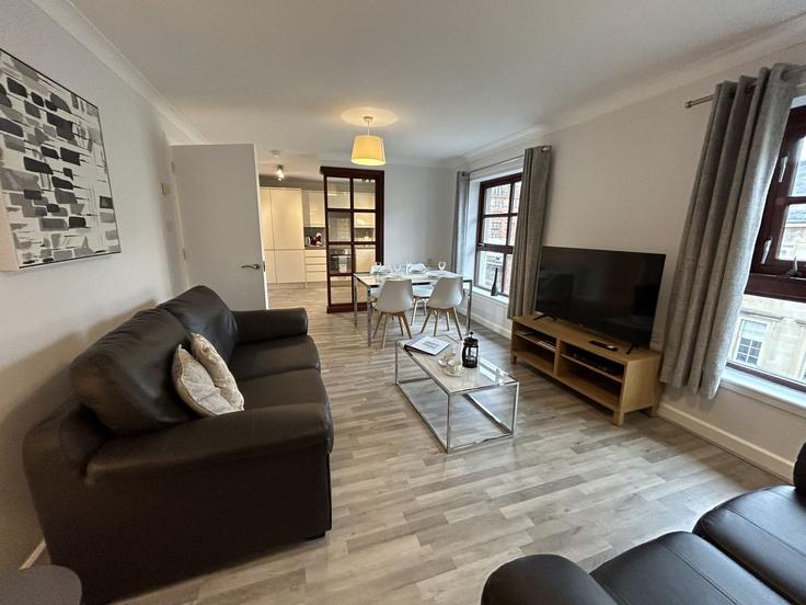 Building Albion Street - principal-apartments - 1539772 adresindeki bir dairede modern mobilyalarla zarif bir şekilde tasarlanmış oturma odası Merchant City and Trongate, Glasgow Building Albion Street - principal-apartments - 1539772 adresindeki bir dairede modern mobilyalarla zarif bir şekilde tasarlanmış oturma odası Merchant City and Trongate, Glasgow
