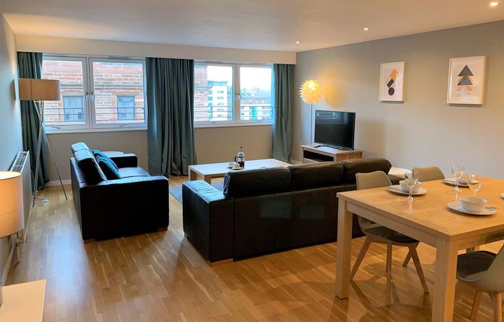 Building Watson Street - principal-apartments - 1539779 adresindeki bir dairede modern mobilyalarla zarif bir şekilde tasarlanmış oturma odası Calton, Glasgow