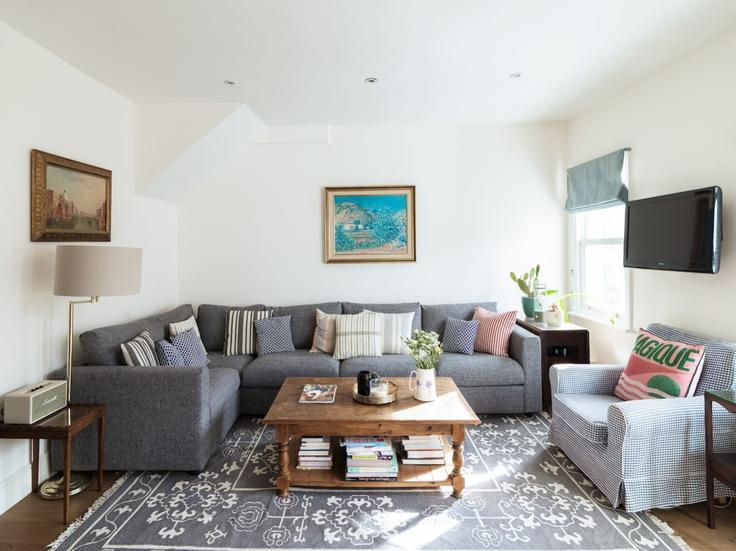 Building Comeragh Road - private-house-group-1 - 1542819 adresindeki bir dairede modern mobilyalarla zarif bir şekilde tasarlanmış oturma odası London Borough of Hammersmith and Fulham, London