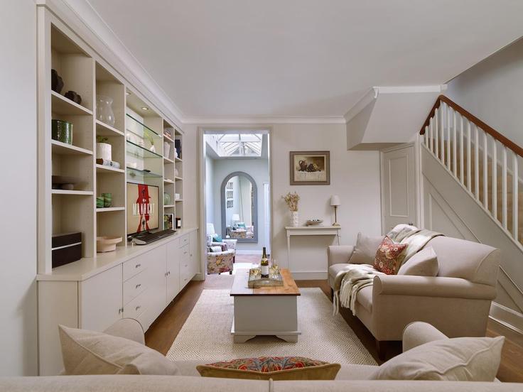 Sala de estar elegantemente projetada com móveis modernos em um apartamento no Building Godfrey Street - private-house-group - 1511347 em Royal Borough of Kensington and Chelsea, London Sala de estar elegantemente projetada com móveis modernos em um apartamento no Building Godfrey Street - private-house-group - 1511347 em Royal Borough of Kensington and Chelsea, London