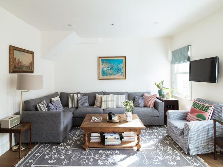 Building Comeragh Road - private-house-group - 1511345 adresindeki bir dairede modern mobilyalarla zarif bir şekilde tasarlanmış oturma odası London Borough of Hammersmith and Fulham, London Building Comeragh Road - private-house-group - 1511345 adresindeki bir dairede modern mobilyalarla zarif bir şekilde tasarlanmış oturma odası London Borough of Hammersmith and Fulham, London