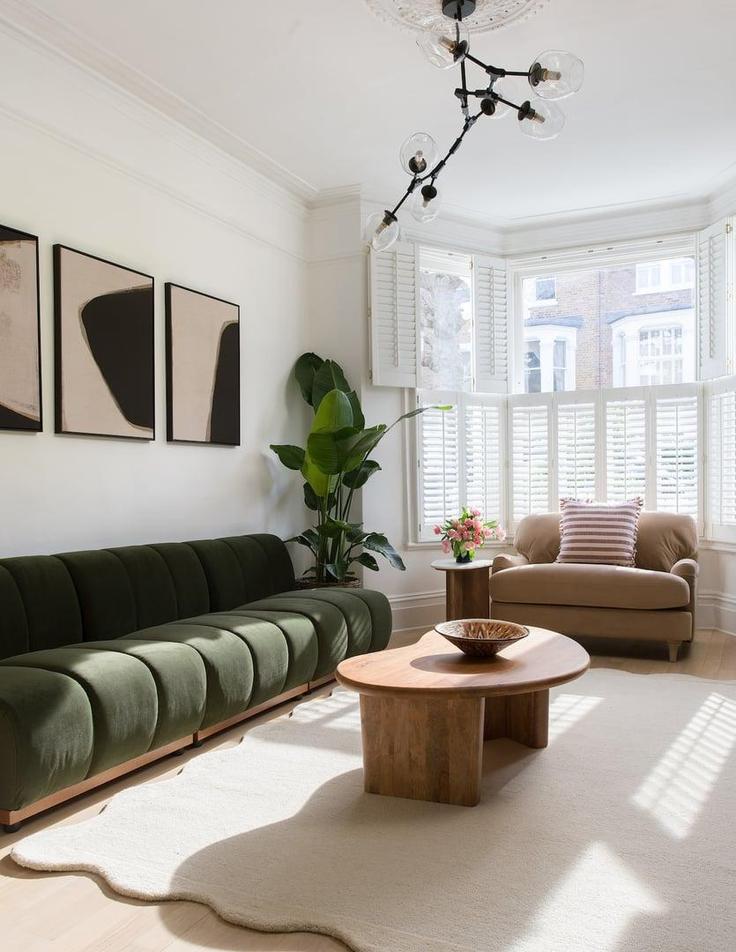 Elegant gestaltetes Wohnzimmer mit moderner Einrichtung in einer Wohnung im Building Sterndale Road - private-house-group - 1511353 in London Borough of Hammersmith and Fulham, London