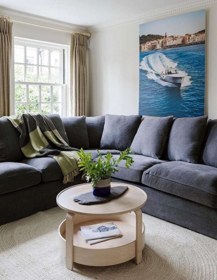 London Royal Borough of Kensington and ChelseaのBuilding Denbigh Road - private-house-group - 1511342のアパートメントにある、モダンな家具を備えたエレガントなデザインのリビングルーム London Royal Borough of Kensington and ChelseaのBuilding Denbigh Road - private-house-group - 1511342のアパートメントにある、モダンな家具を備えたエレガントなデザインのリビングルーム