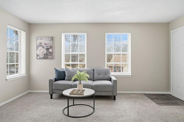 Nashville, Nashville에 위치한 Building Trails Circle - properties-by-preston-1 - 1613310 유닛의 세련된 인테리어가 돋보이는 거실