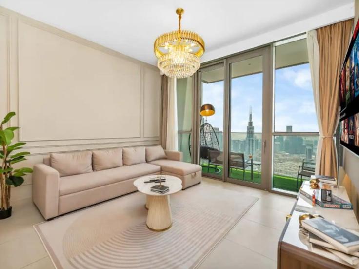 Salle de séjour élégante avec mobilier moderne dans un appartement à Building Financial Center street - propigo-vacation-home-rental-co-llc - 1296877 - DXB à Za'abeel, Dubai