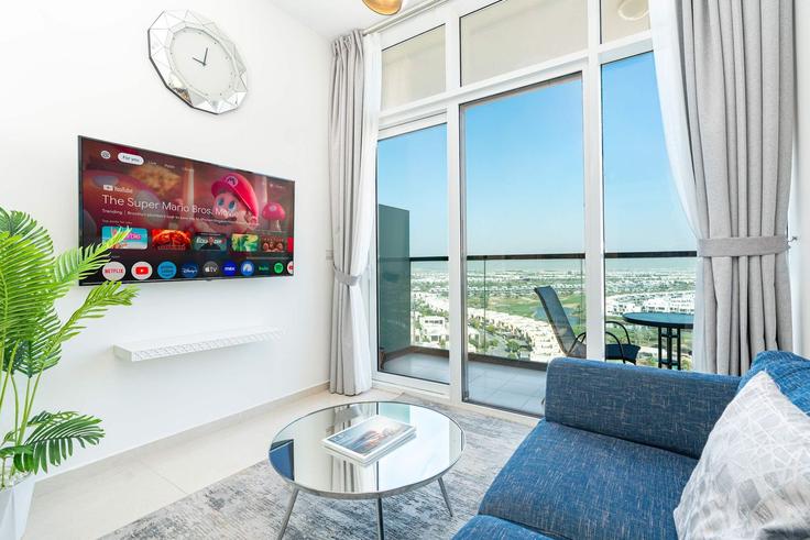 Elegant gestaltetes Wohnzimmer mit moderner Einrichtung in einer Wohnung im Building Hessa Street - pvh-vacation-homes - 1490067 in Dubai, Dubai Elegant gestaltetes Wohnzimmer mit moderner Einrichtung in einer Wohnung im Building Hessa Street - pvh-vacation-homes - 1490067 in Dubai, Dubai