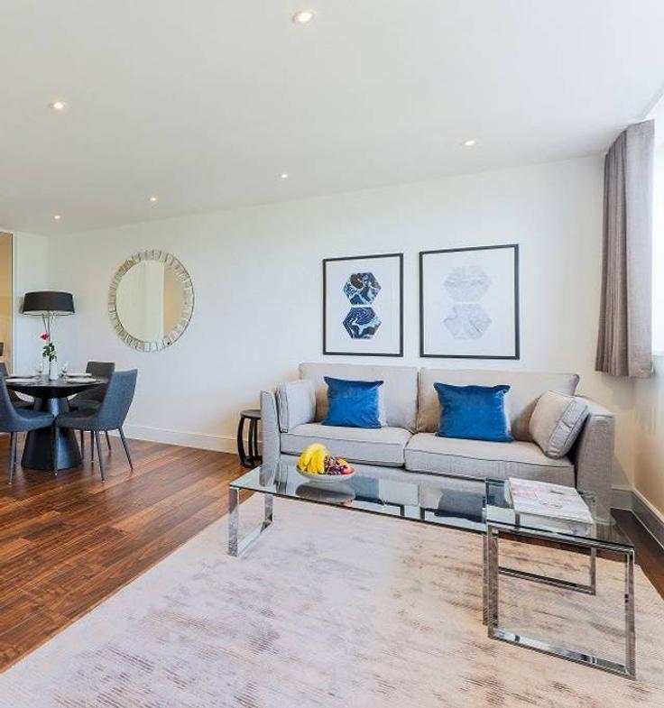 Building Millharbour - q-apartments-uk-ltd - 1591046 adresindeki bir dairede modern mobilyalarla zarif bir şekilde tasarlanmış oturma odası London Borough of Tower Hamlets, London Building Millharbour - q-apartments-uk-ltd - 1591046 adresindeki bir dairede modern mobilyalarla zarif bir şekilde tasarlanmış oturma odası London Borough of Tower Hamlets, London