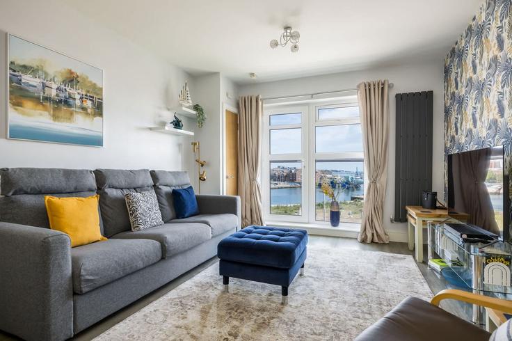 Poole, Poole에 위치한 Building Jefferson Avenue - quay-holidays - 1695645 유닛의 세련된 인테리어가 돋보이는 거실 Poole, Poole에 위치한 Building Jefferson Avenue - quay-holidays - 1695645 유닛의 세련된 인테리어가 돋보이는 거실