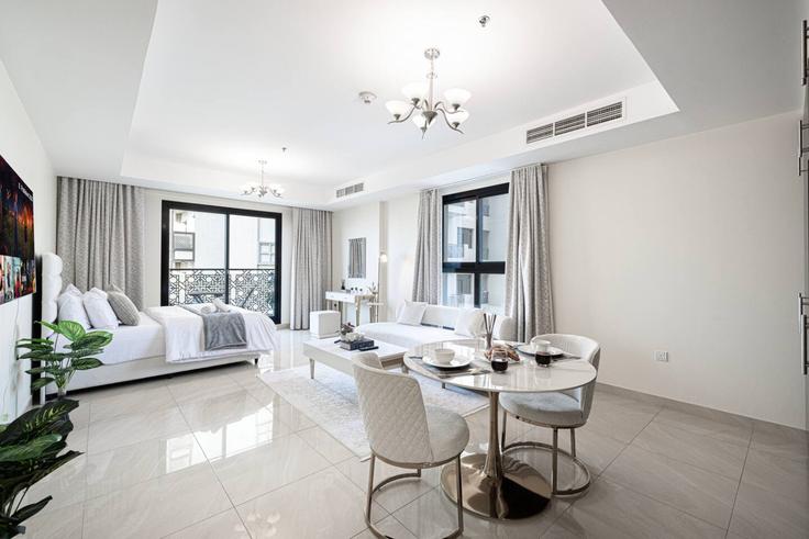 Al Jadaf, Dubai에 위치한 Building Tariaq Bedon Esm - radiant-homes - 1461597 유닛의 세련된 인테리어가 돋보이는 거실