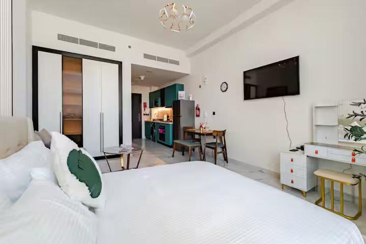 Salle de séjour élégante avec mobilier moderne dans un appartement à Building Tariaq Bedon Esm - rantej-vacation-homes - 1376999 à Al Barsha South Second, Dubai Salle de séjour élégante avec mobilier moderne dans un appartement à Building Tariaq Bedon Esm - rantej-vacation-homes - 1376999 à Al Barsha South Second, Dubai