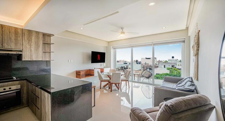 Elegant gestaltetes Wohnzimmer mit moderner Einrichtung in einer Wohnung im Building Calle Prolongación Brasil - ratito - 1366025 in Puerto Vallarta, Puerto Vallarta Elegant gestaltetes Wohnzimmer mit moderner Einrichtung in einer Wohnung im Building Calle Prolongación Brasil - ratito - 1366025 in Puerto Vallarta, Puerto Vallarta