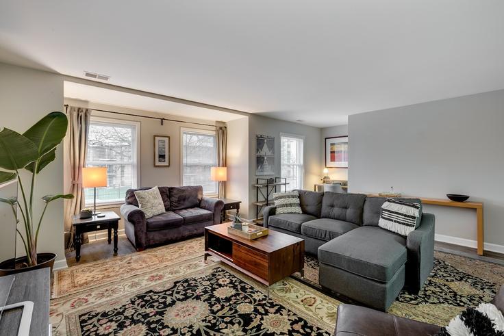 3 apartamento de un dormitorio amueblado en South Hoyne Avenue 1255621P , Chicago, Chicago, foto 1 3 apartamento de un dormitorio amueblado en South Hoyne Avenue 1255621P , Chicago, Chicago, foto 1