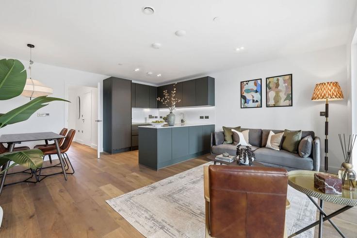 Elegant gestaltetes Wohnzimmer mit moderner Einrichtung in einer Wohnung im Building White Horse Road - redwood-living - 1512347 in London Borough of Tower Hamlets, London